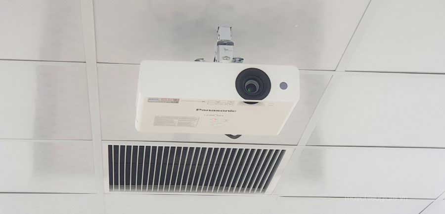 خرید ویدئو پروژکتور پاناسونیک PANASONIC PT-LB386 از آی پروژکتور